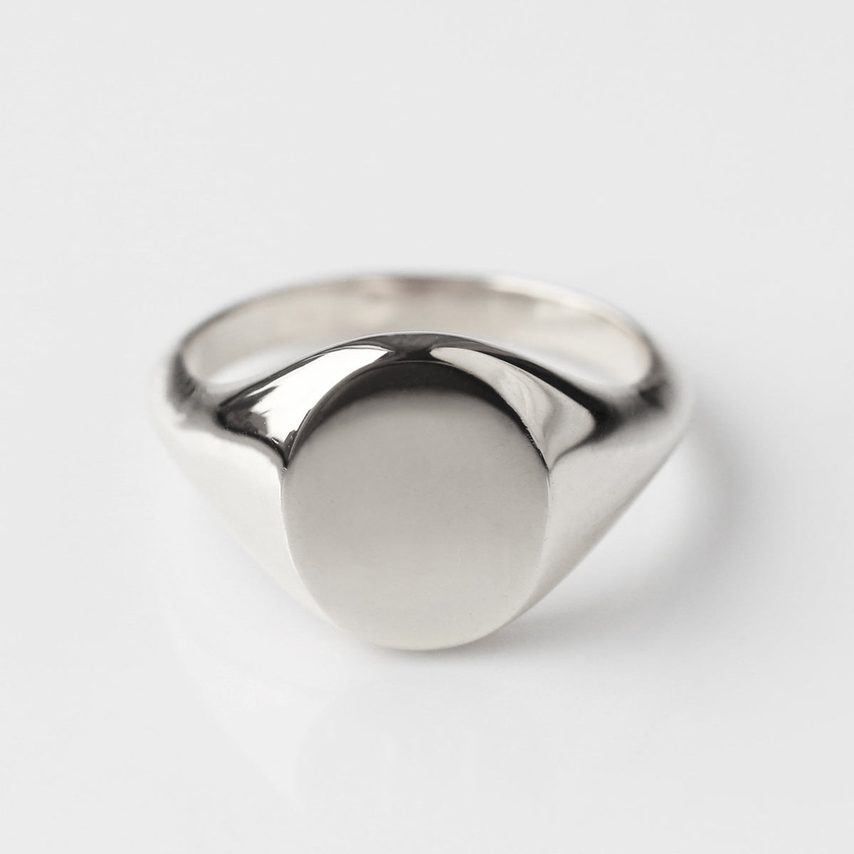 Louise Thompson Chapters Heirloom Signet Ring