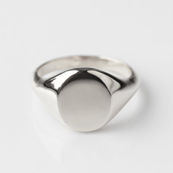 Louise Thompson Chapters Heirloom Signet Ring
